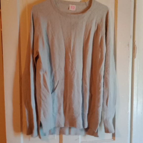 Sweater - Picture 2 of 4